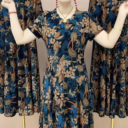 Vestido elegante con estampado floral para mujer.